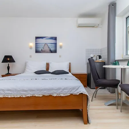 Apartamento And Ana